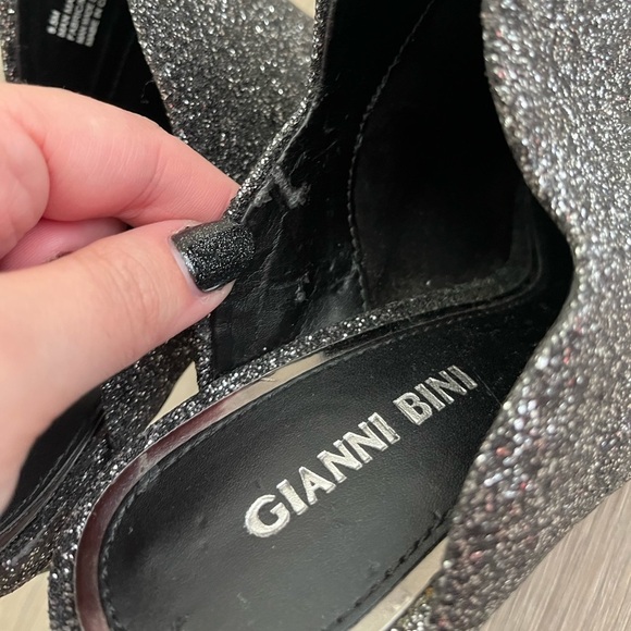 Gianni Bini Agnissa Black Glitter Scalloped Closed Toe Mule Heels Size 9.5 - Picture 10 of 10